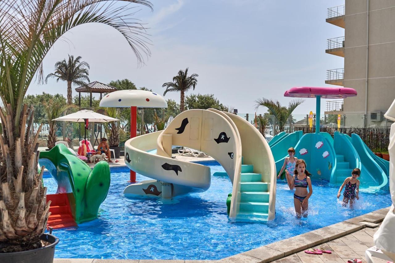Crazy Sea View 1Br Apartment Spa Pools Resort Mamaia Eksteriør billede